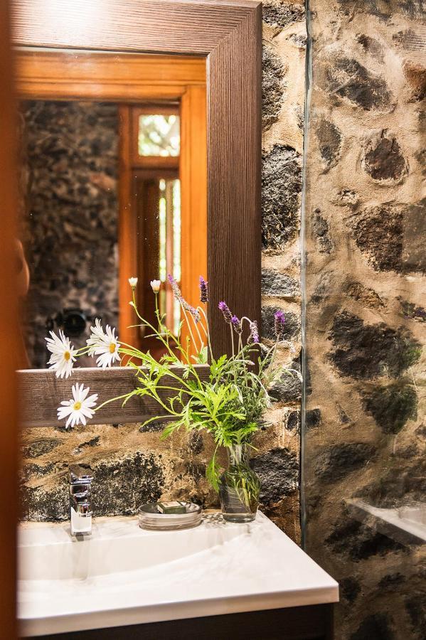 Homeforguest Cosy Rural Flat El Romero With Large Gardens Такоронте Екстериор снимка